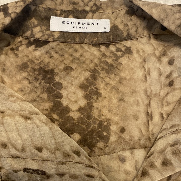 Equipment Sheer Snakeskin Blouse - Picture 4 of 10